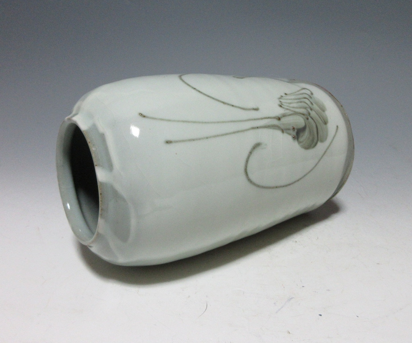 Ogami Takumi Celadon Glaze Ise Ebi Vase