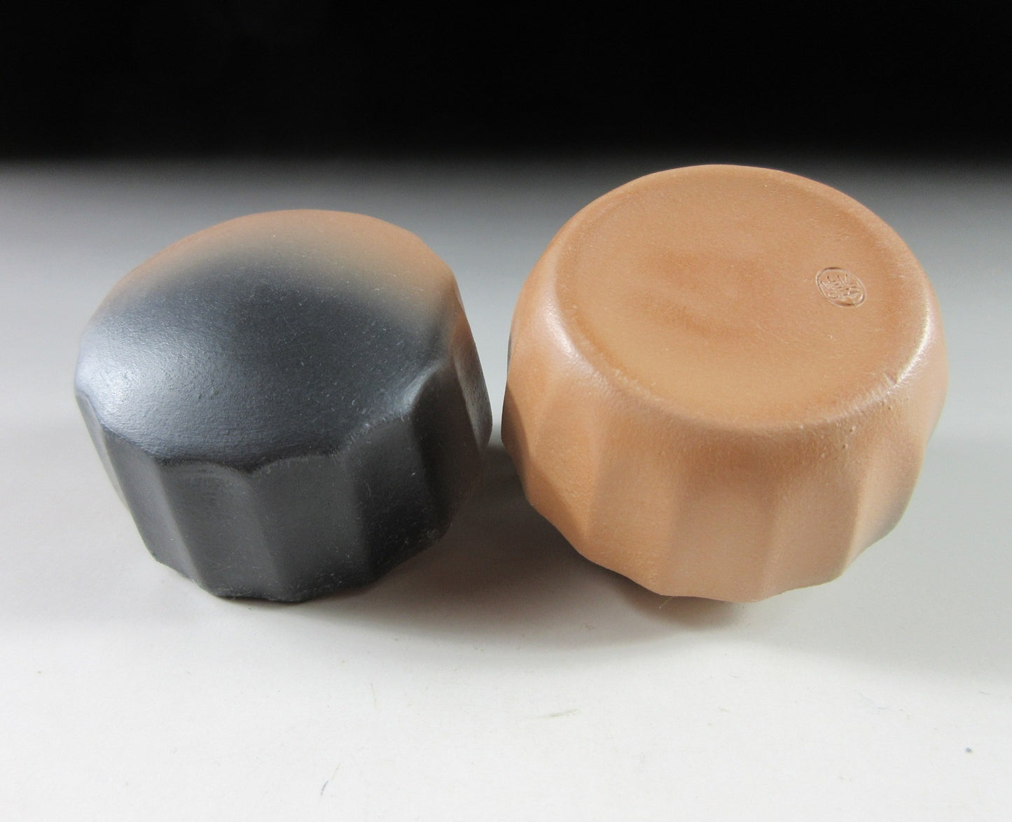 Ito Masataka Kamachi-ware Kogo Futaoki Set