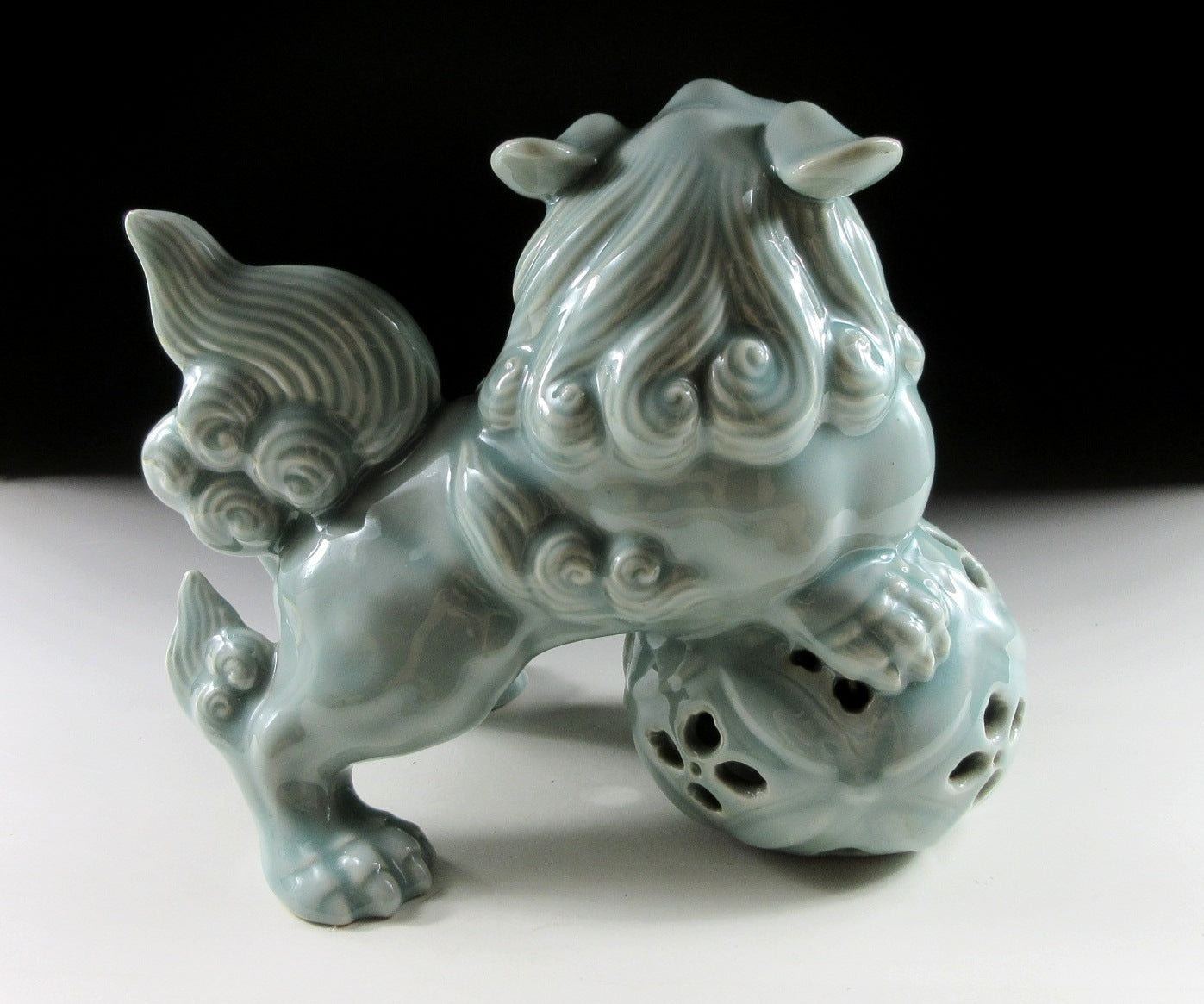 Sanda-ware Foo Lion Okimono