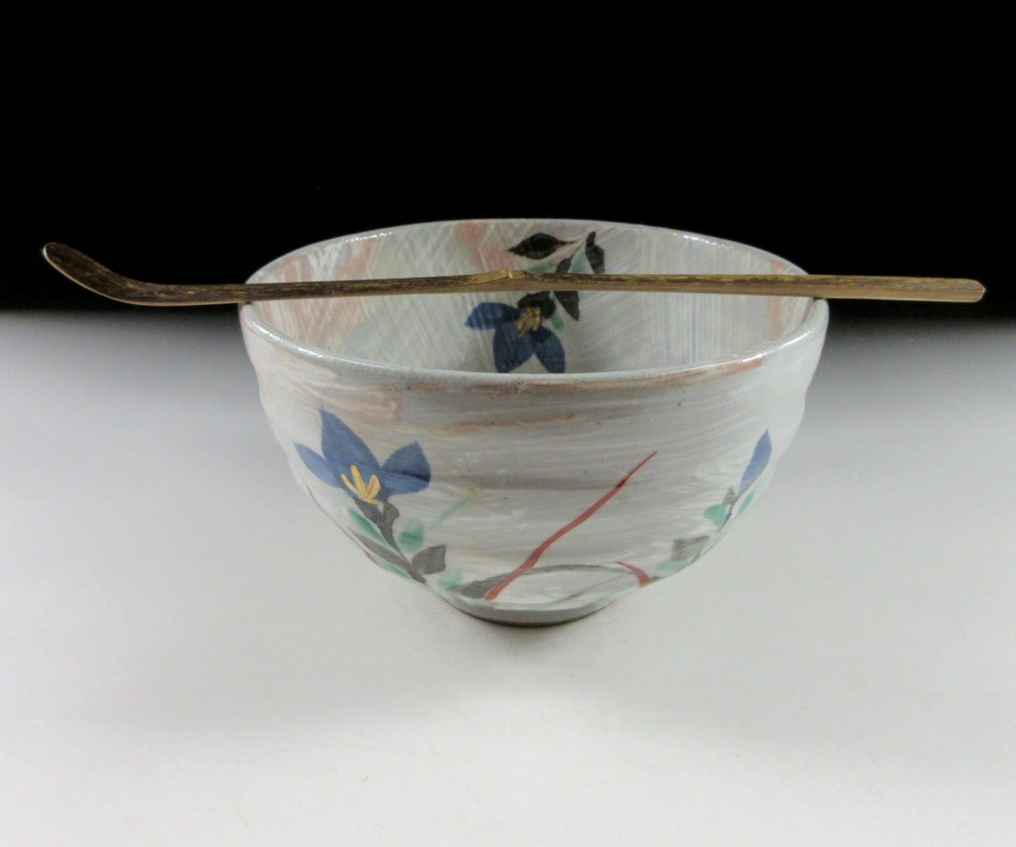 Kiyomizu-ware Bellflower Chawan