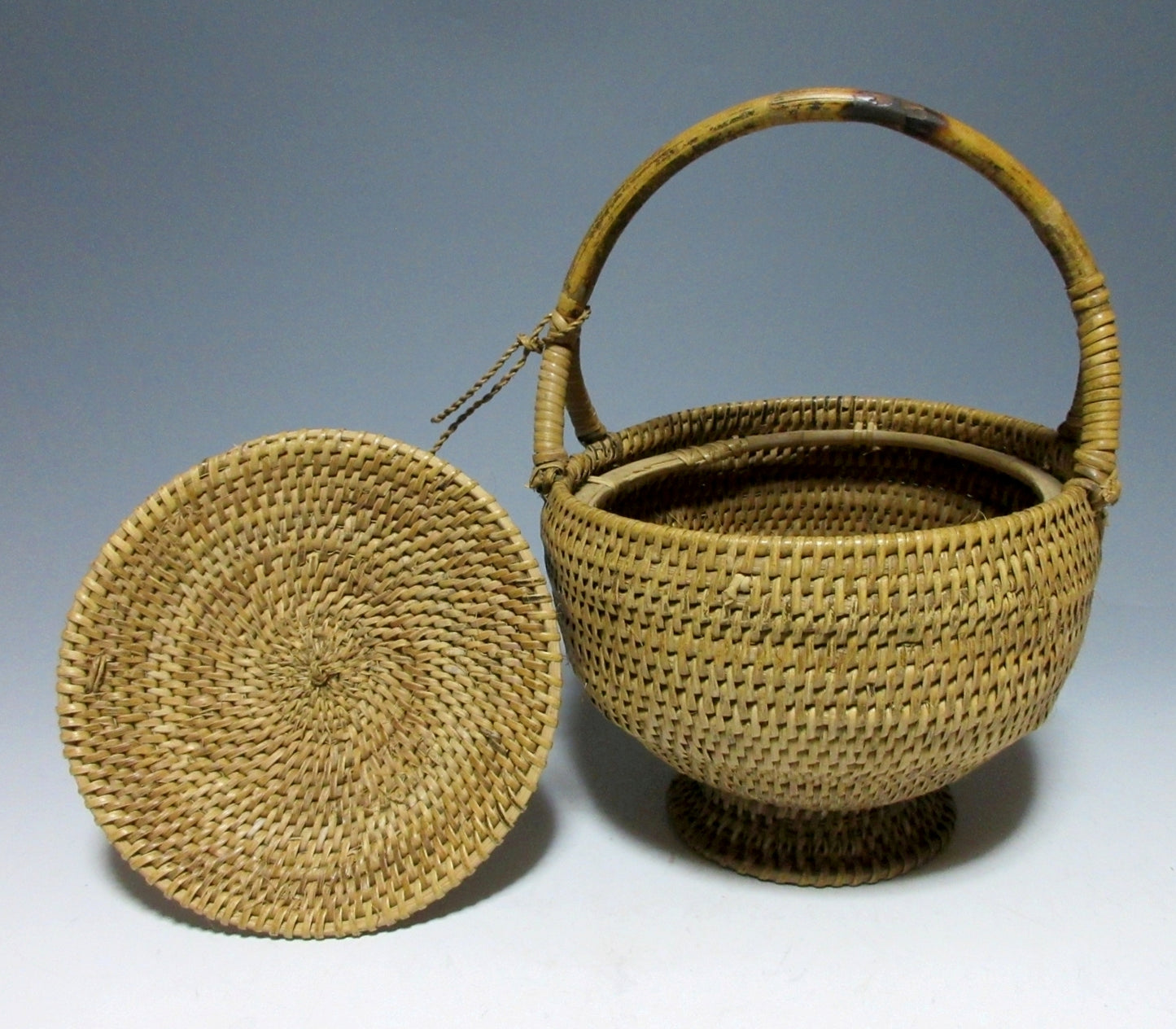Split Bamboo Tea Room Basket