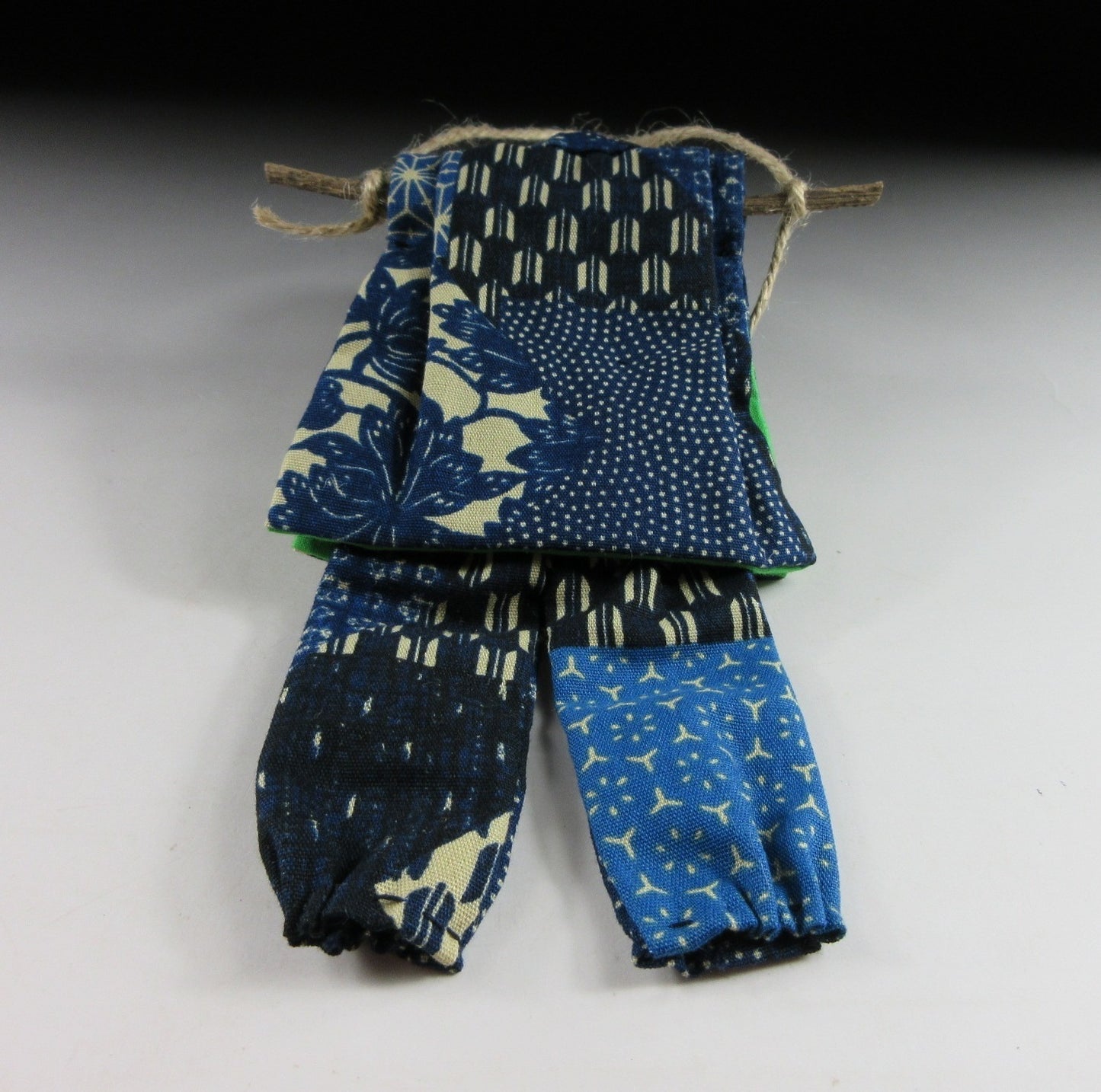 Small Blue Monpe and Noragi Ornament