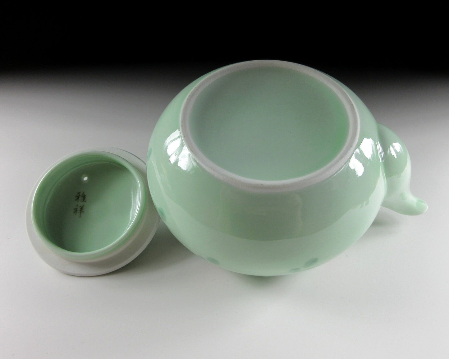 Gasho Gama Arita-ware Tea Set