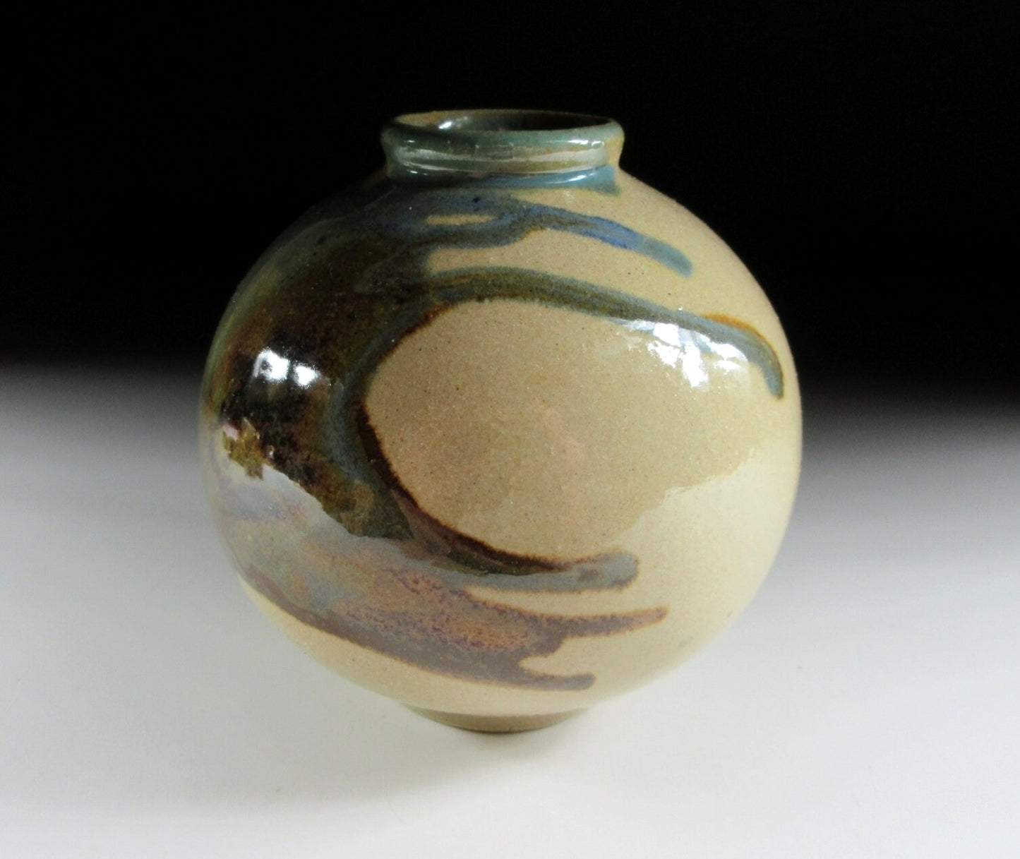 Hagiwara Kazuko Ryukyu-ware Bud Vase