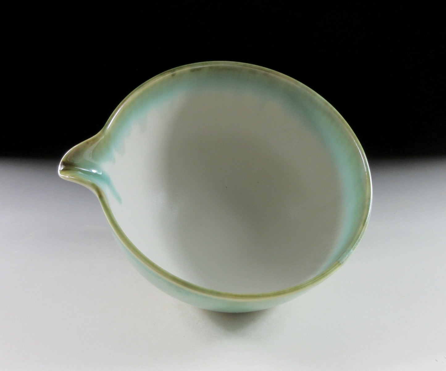 Chojuro Gama Katakuchi Tea Bowl