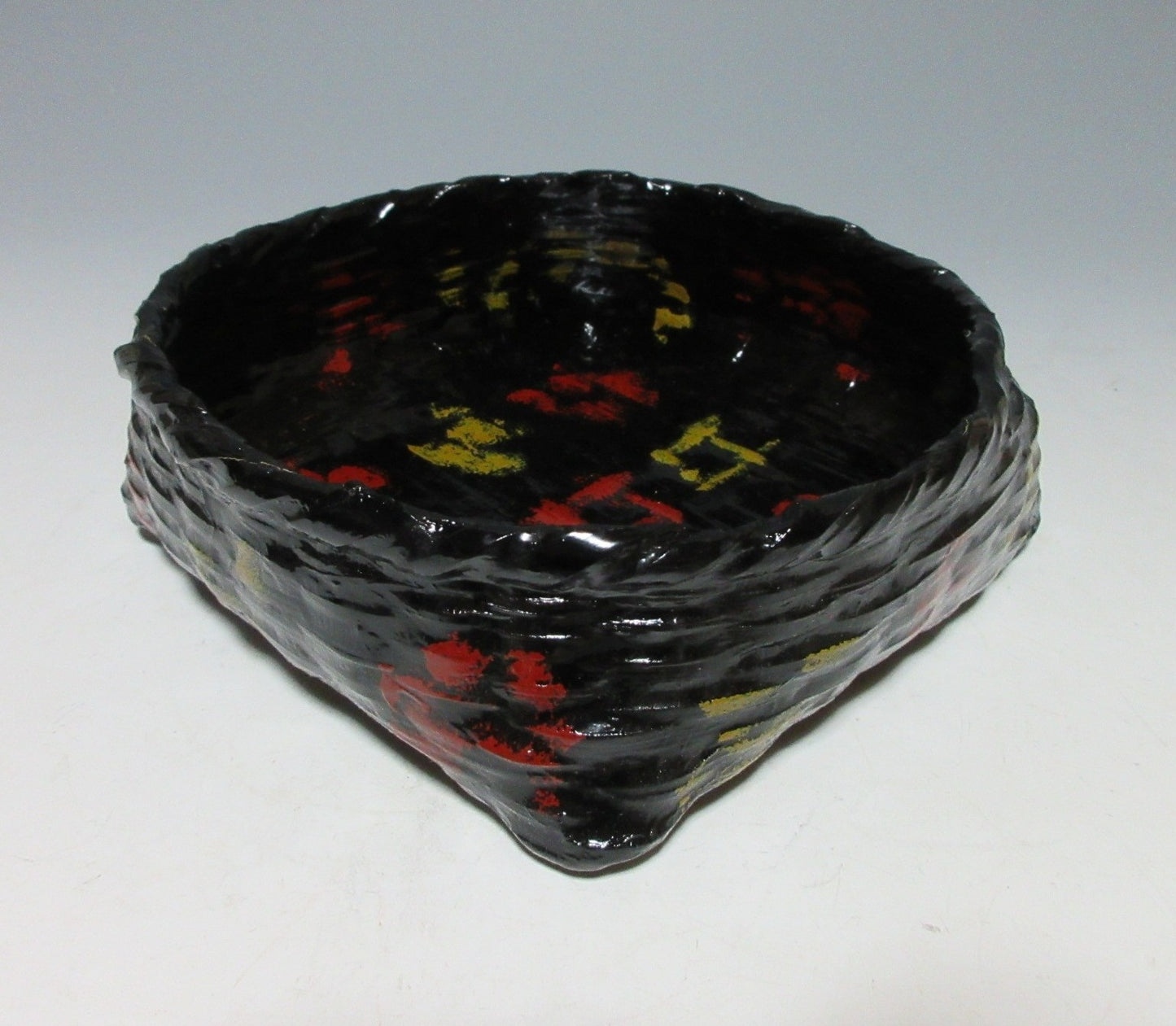 Small Ikkan-bari Lacquered Basket