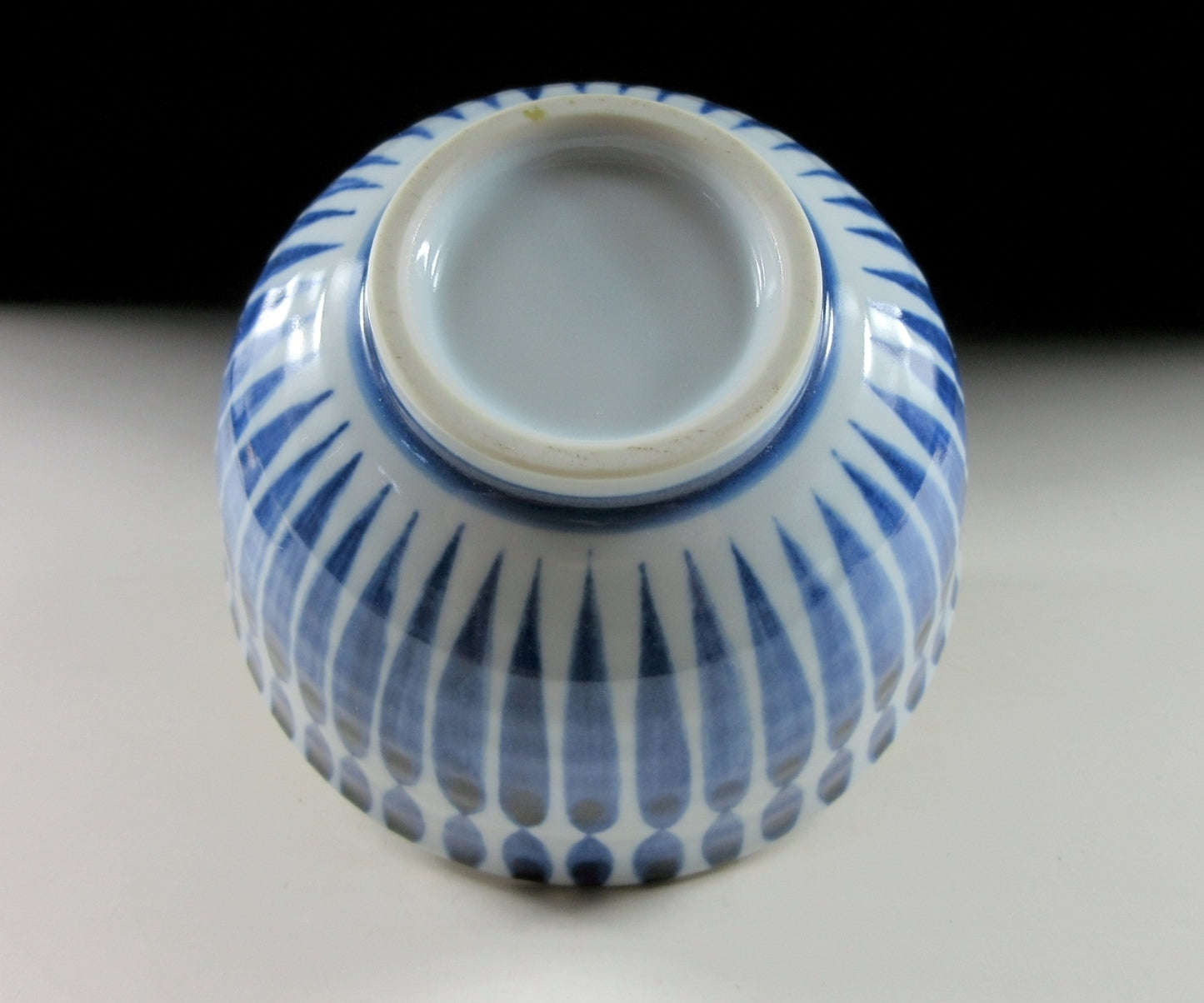 Mino-ware 'Tokusa' Pattern Bowl with Lid