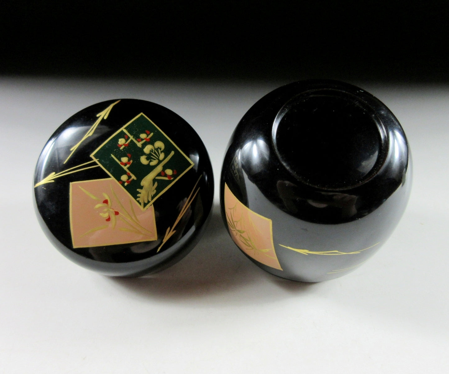 Urushi Lacquerware Shochikubai Natsume