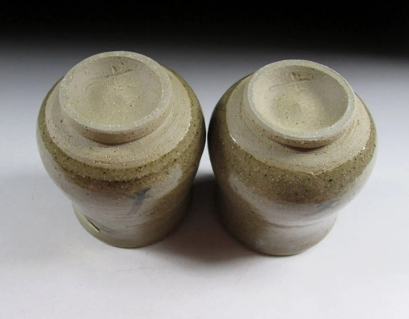 Hiari Gama Karatsu-ware Yunomi