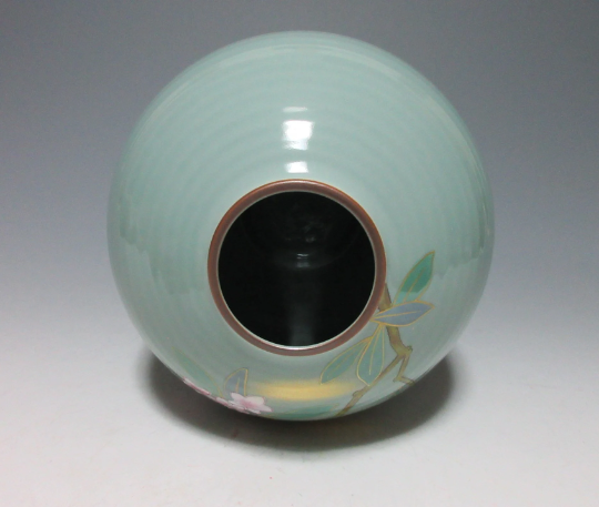 Kutani Bunsui Sakura Vase