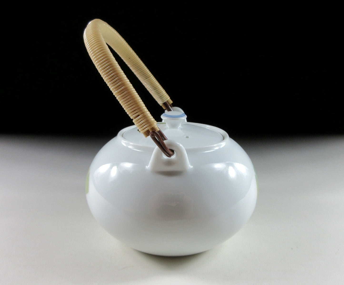 Seibei Gama Ginkgo Teapot