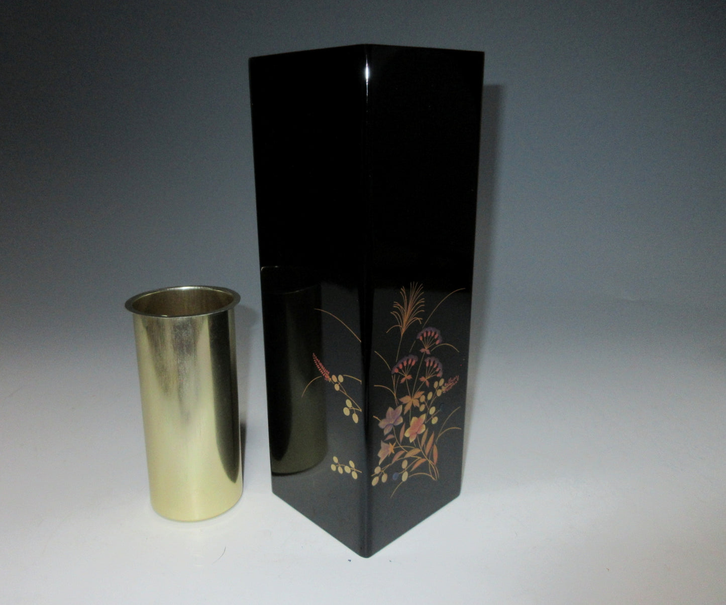 Aizu-nuri Autumn Akikusa Vase