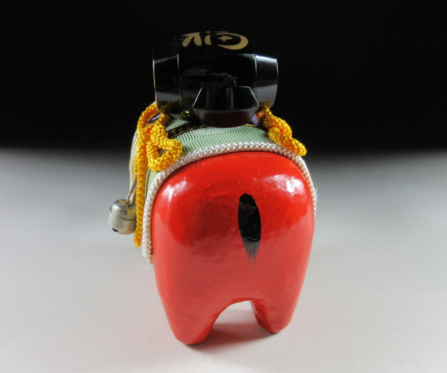 Vintage Papier-mâché Akabeko
