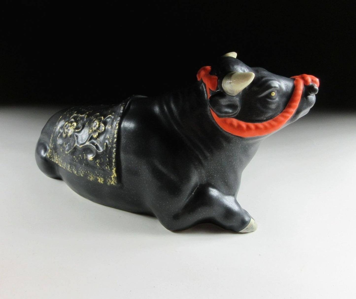 Ishida Rainosuke Year of the Ox Okimono