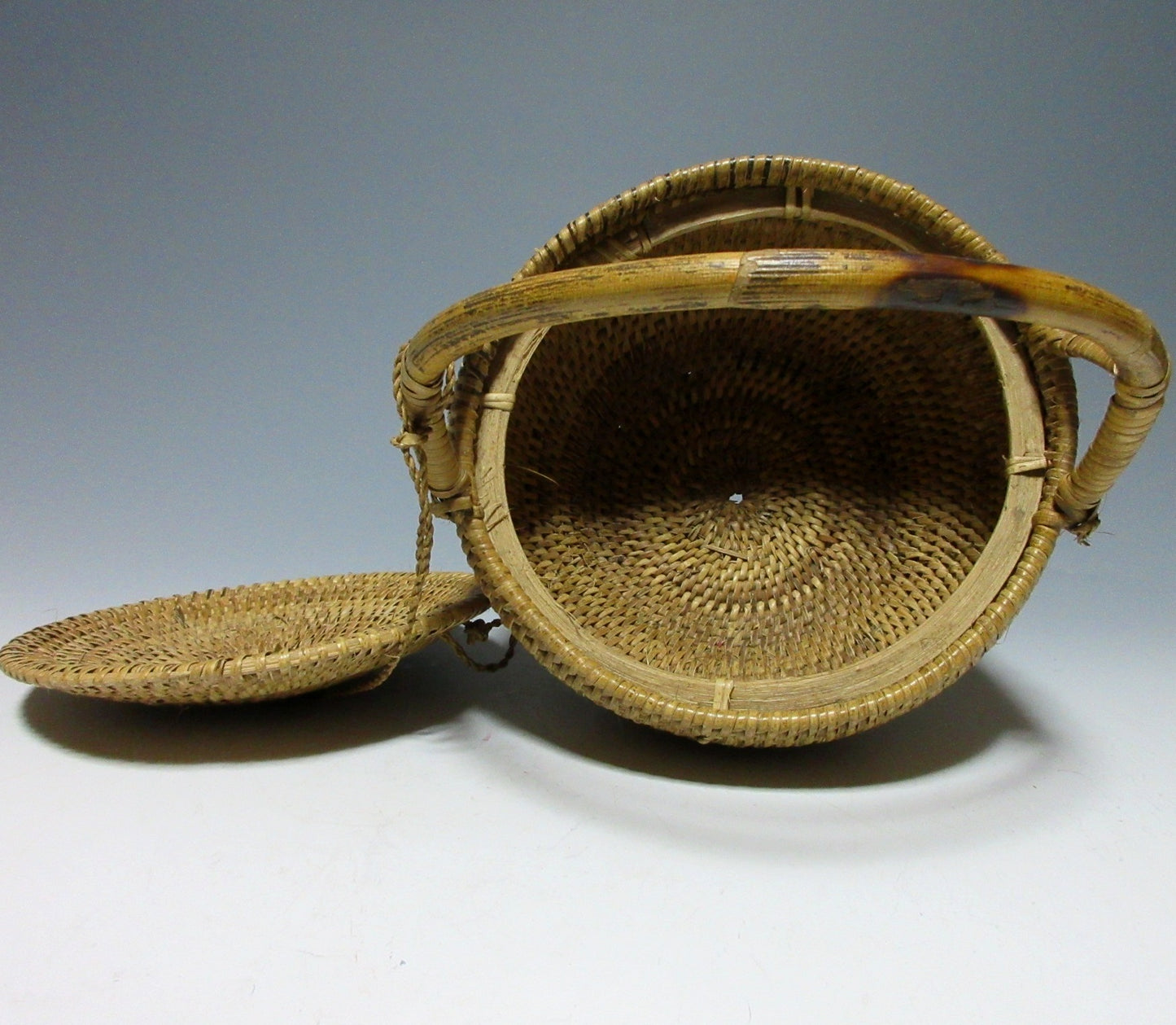 Split Bamboo Tea Room Basket