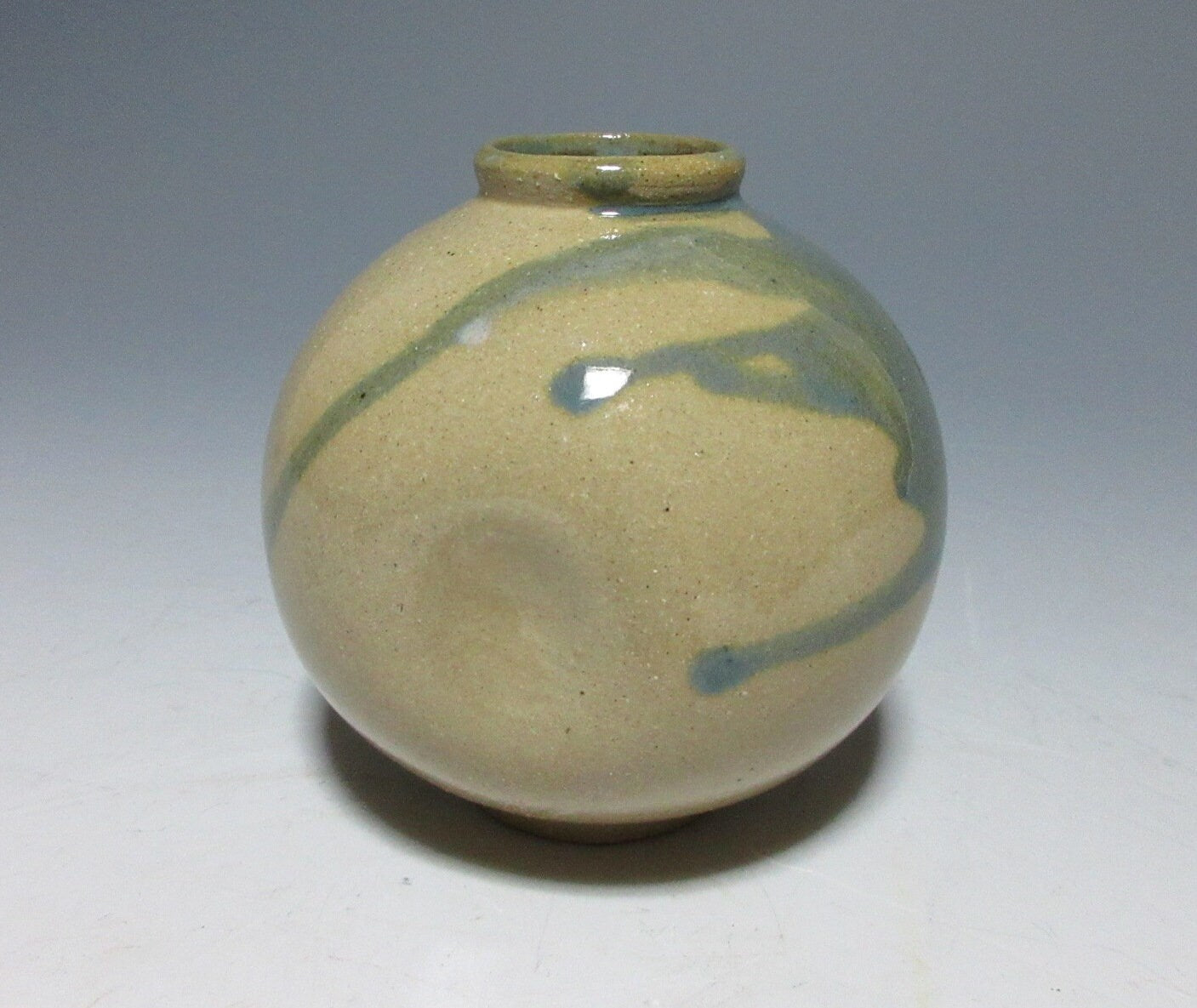 Hagiwara Kazuko Ryukyu-ware Bud Vase