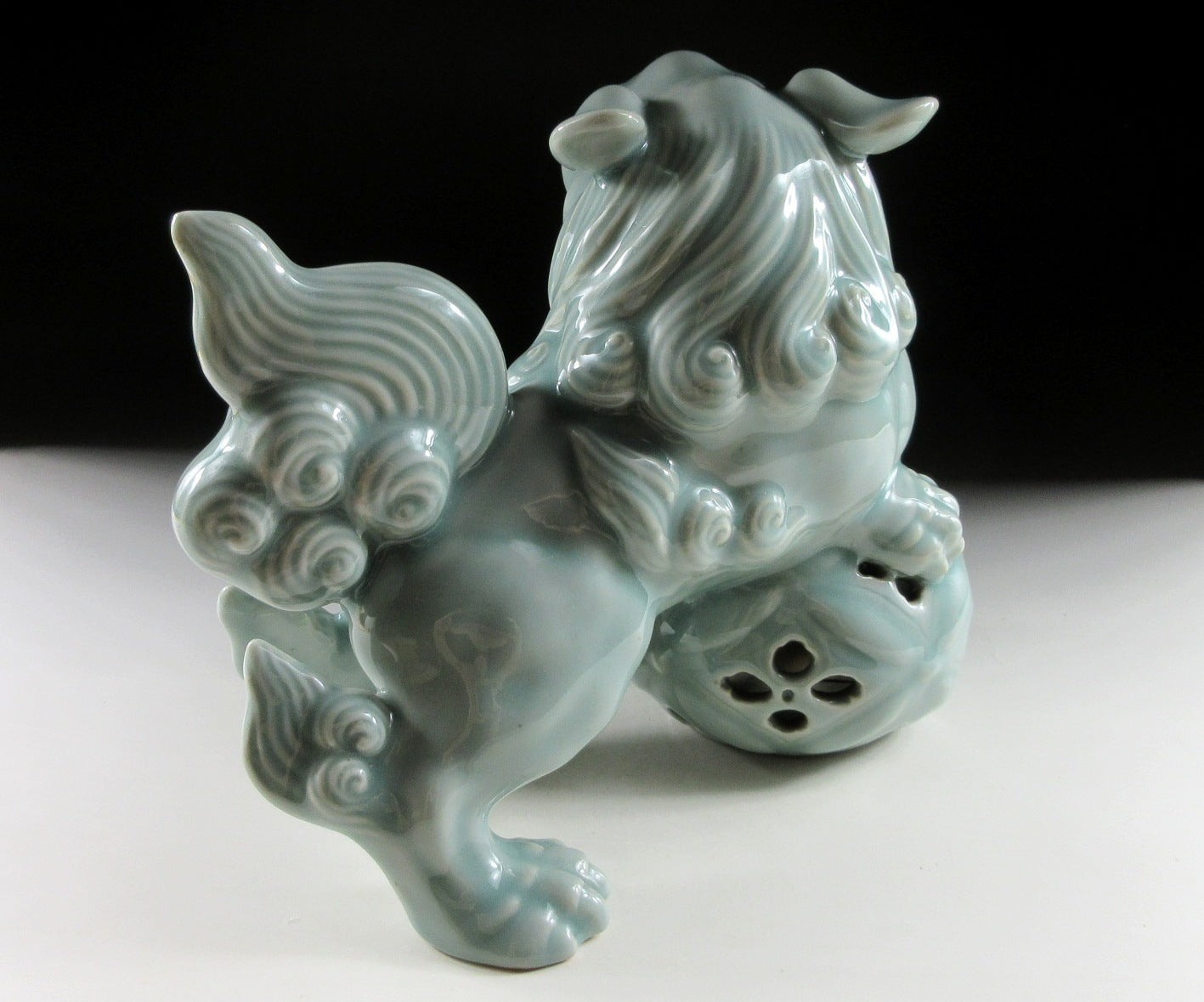 Sanda-ware Foo Lion Okimono