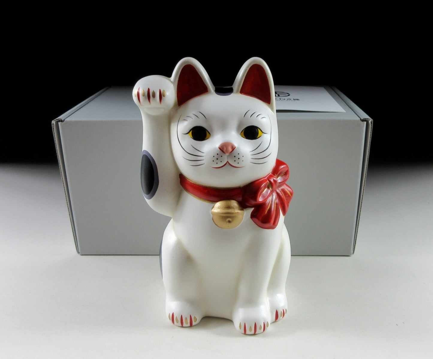 Spotted Chugai Toen Maneki Neko
