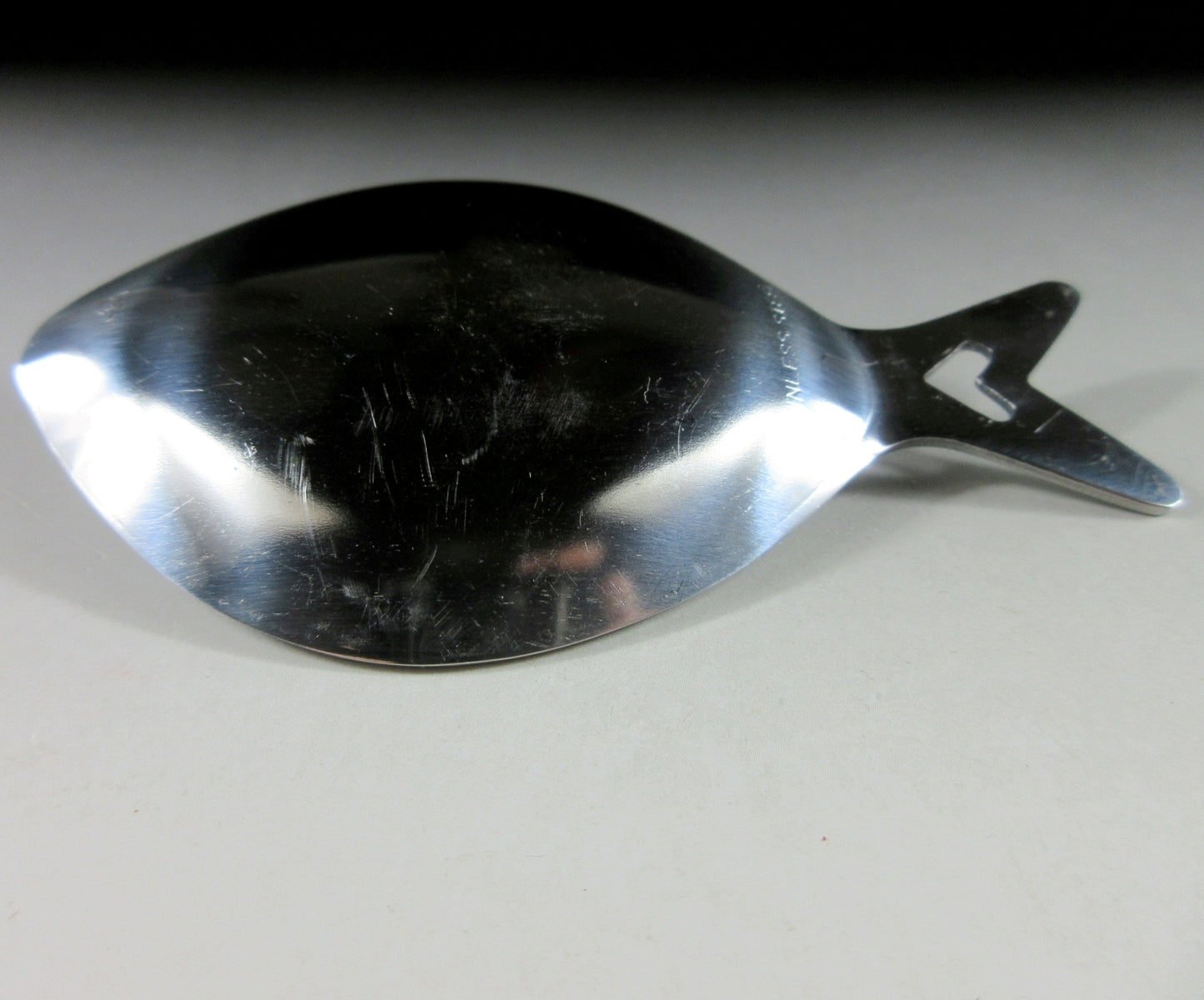 Kankuma Stainless Steel Fish Shaped Grater