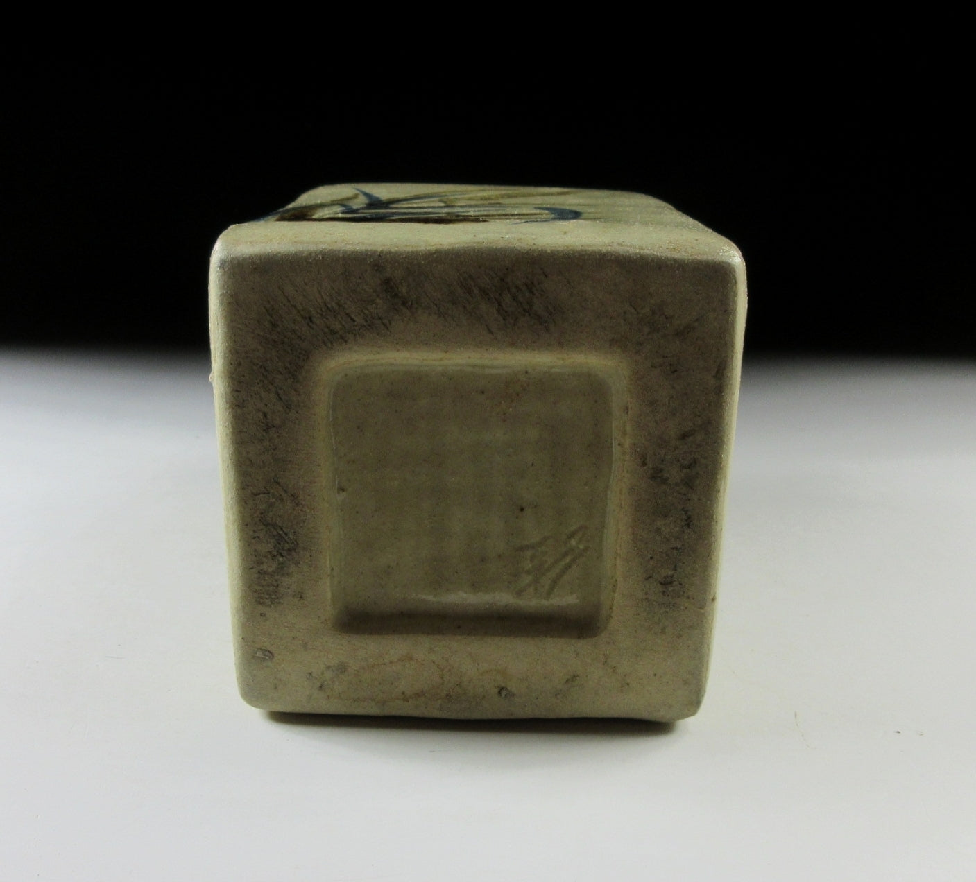 Small Ryukyu-ware Vase