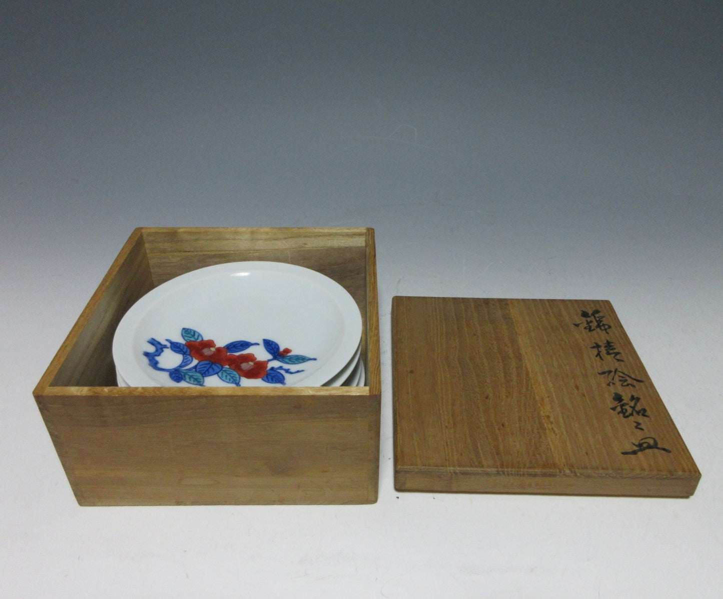 Imaizumi Imaemon XIII Iro-Nabeshima Tsubaki Plates