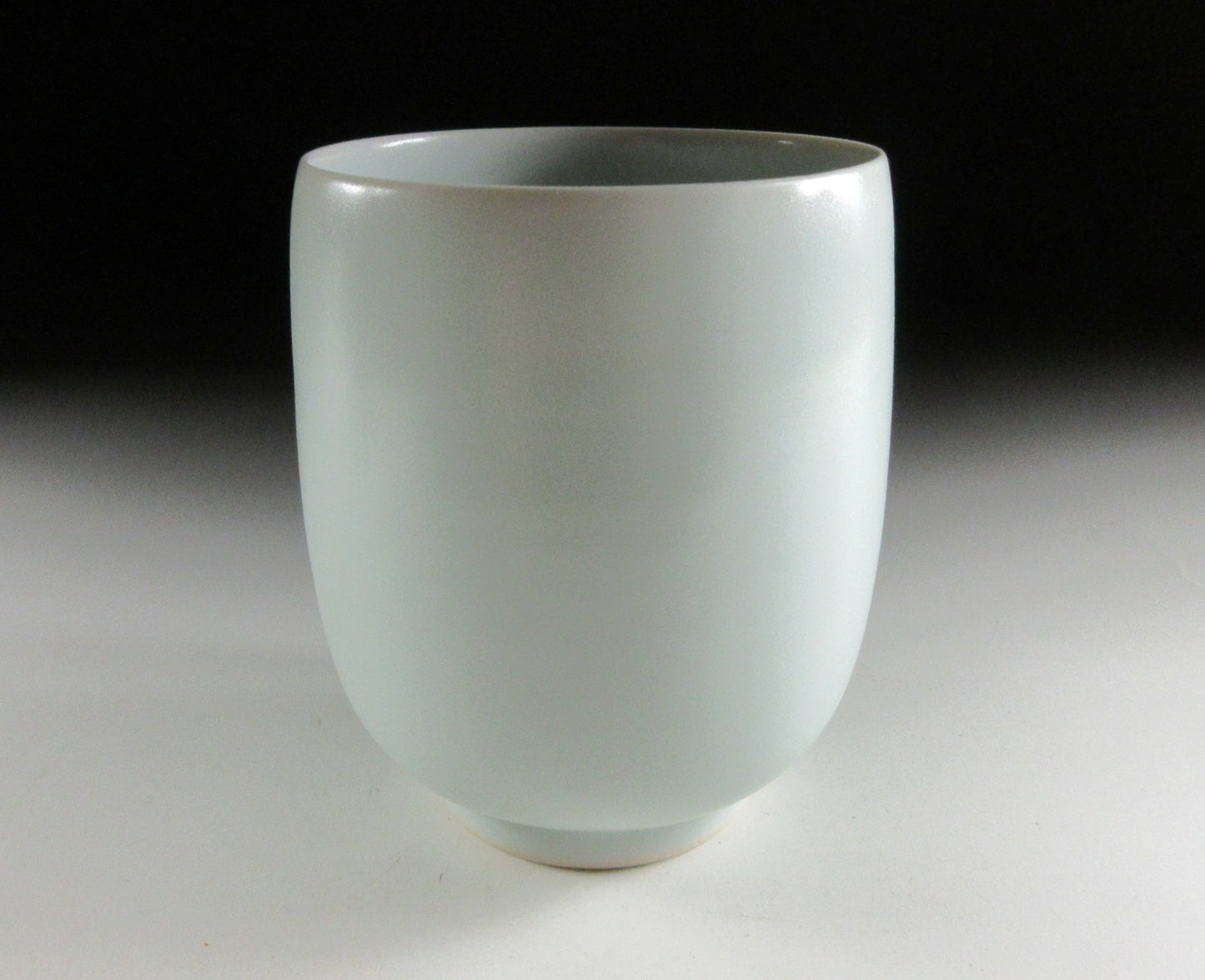 Uno Toru Celadon Glaze Yunomi