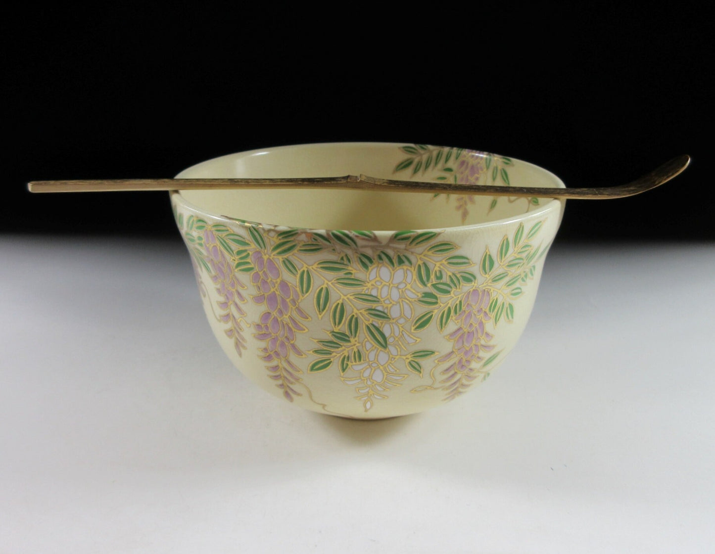 Miyaji Eika Wisteria Chawan