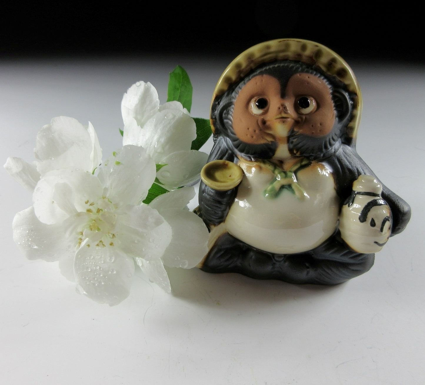 SMALL Tanuki Okimono