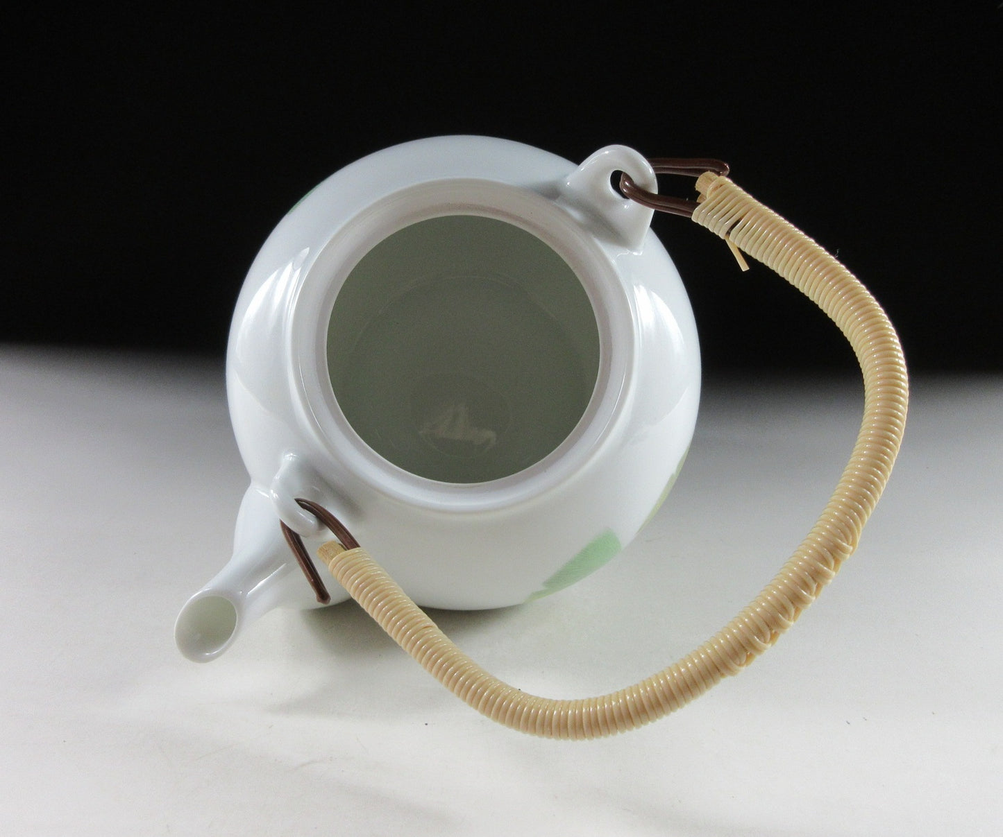 Seibei Gama Ginkgo Teapot