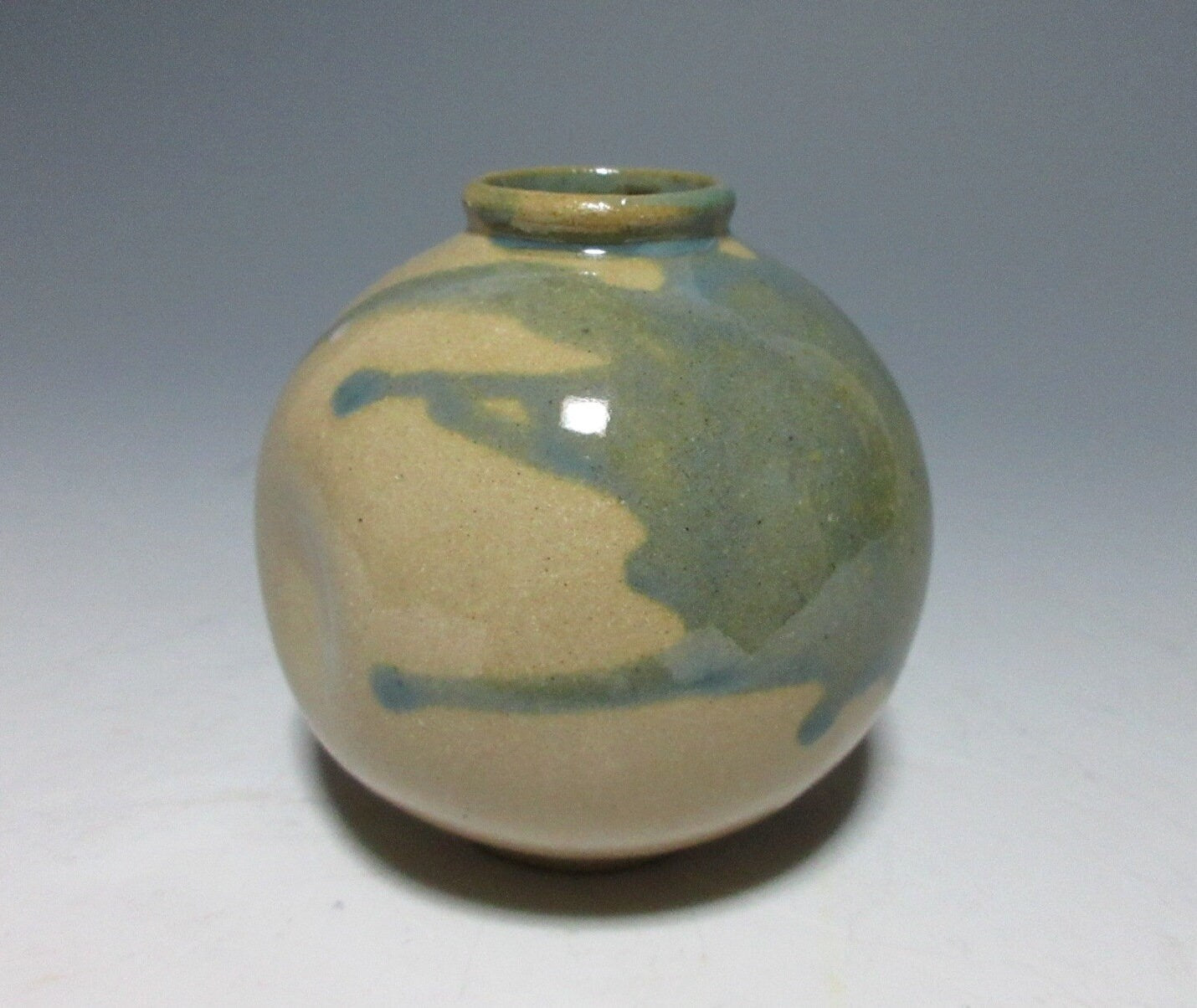 Hagiwara Kazuko Ryukyu-ware Bud Vase