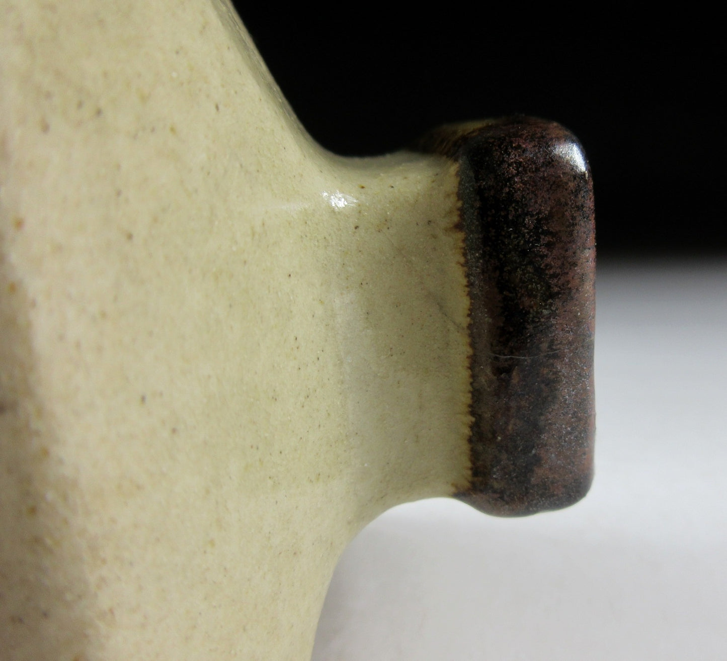 Small Ryukyu-ware Vase