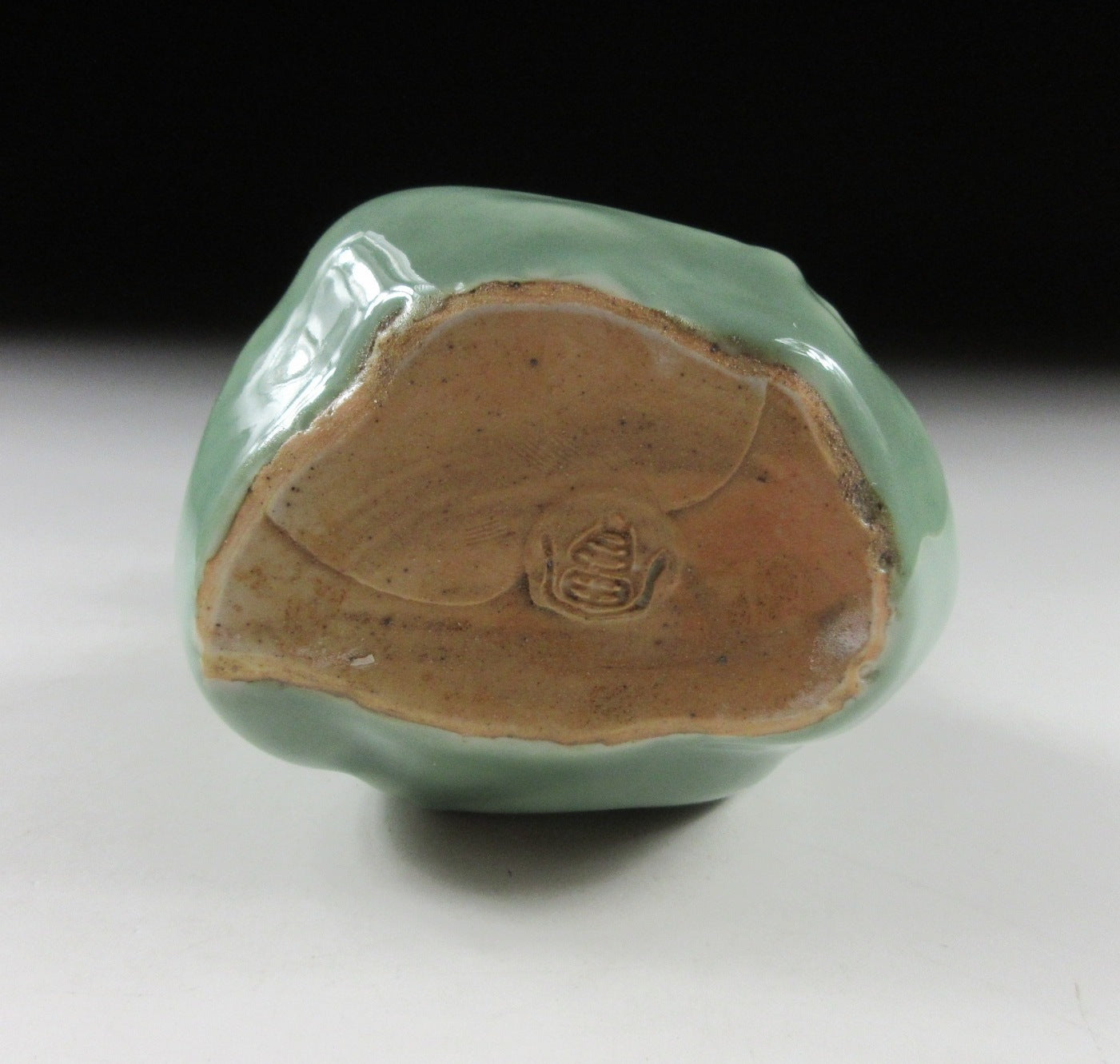 Kato Minoru Celadon Dragon Okimono