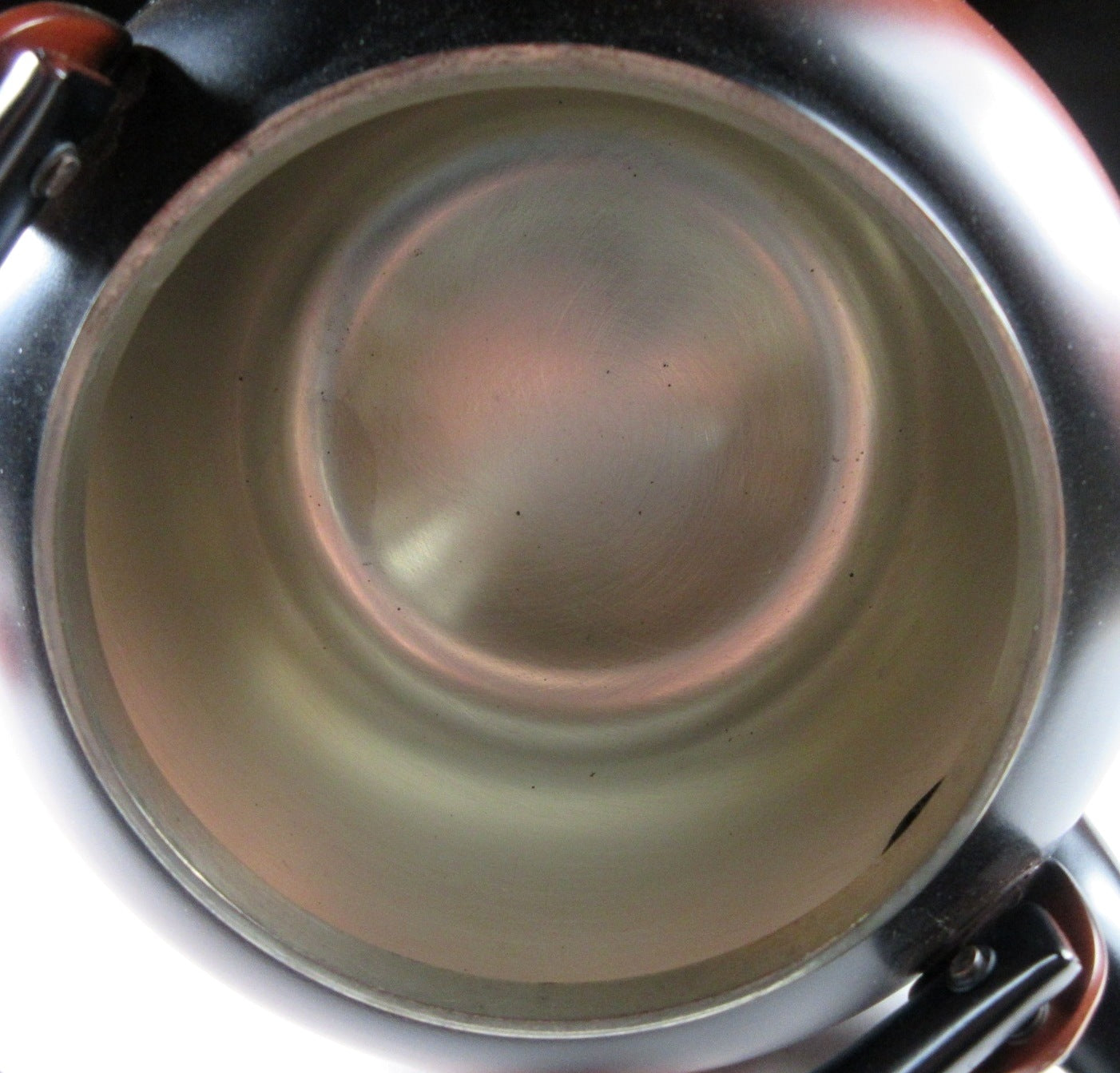 2.5 Litre Koshiguro Yakan Mizutsugi with Tomobako