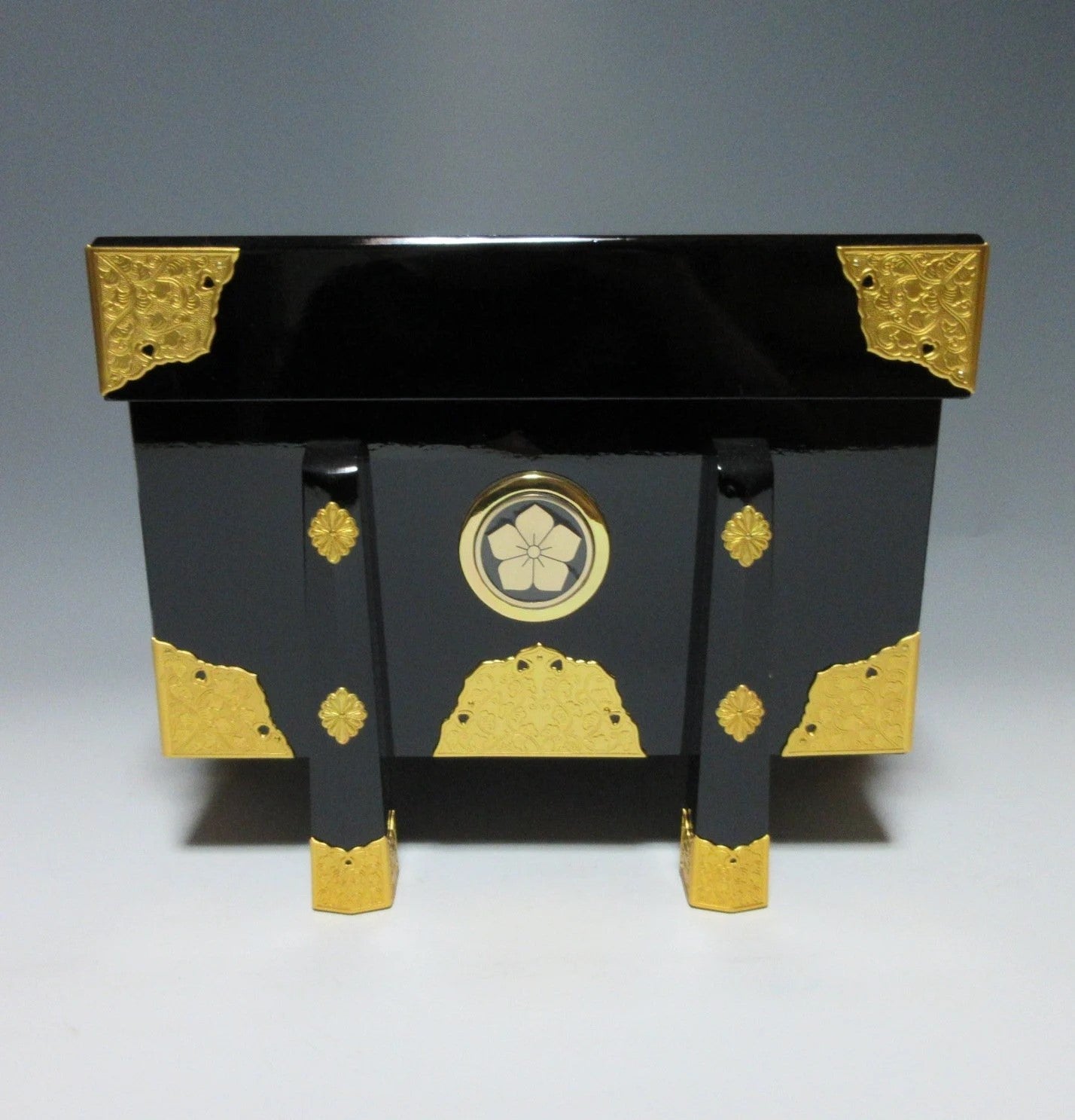 Tango no Sekku Kabuto Kazari Set