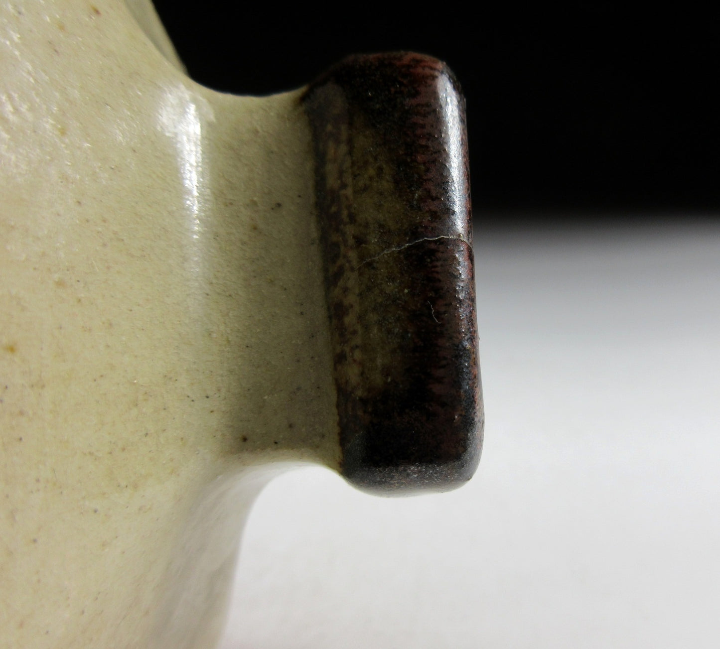 Small Ryukyu-ware Vase