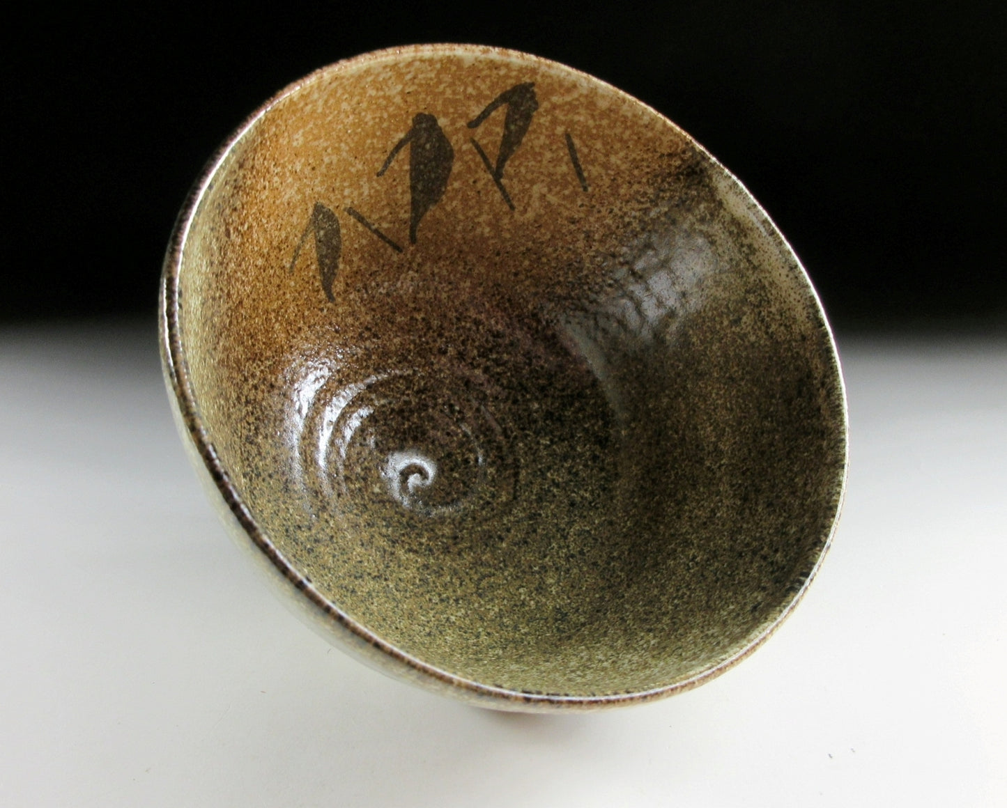 Vintage Kyoraku Gama Chawan