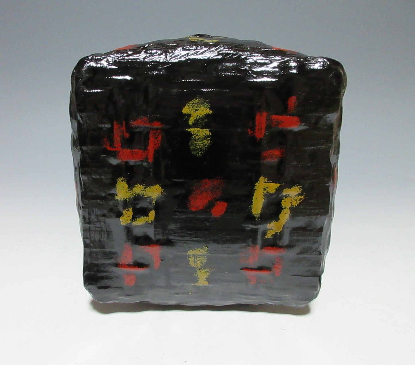 Small Ikkan-bari Lacquered Basket