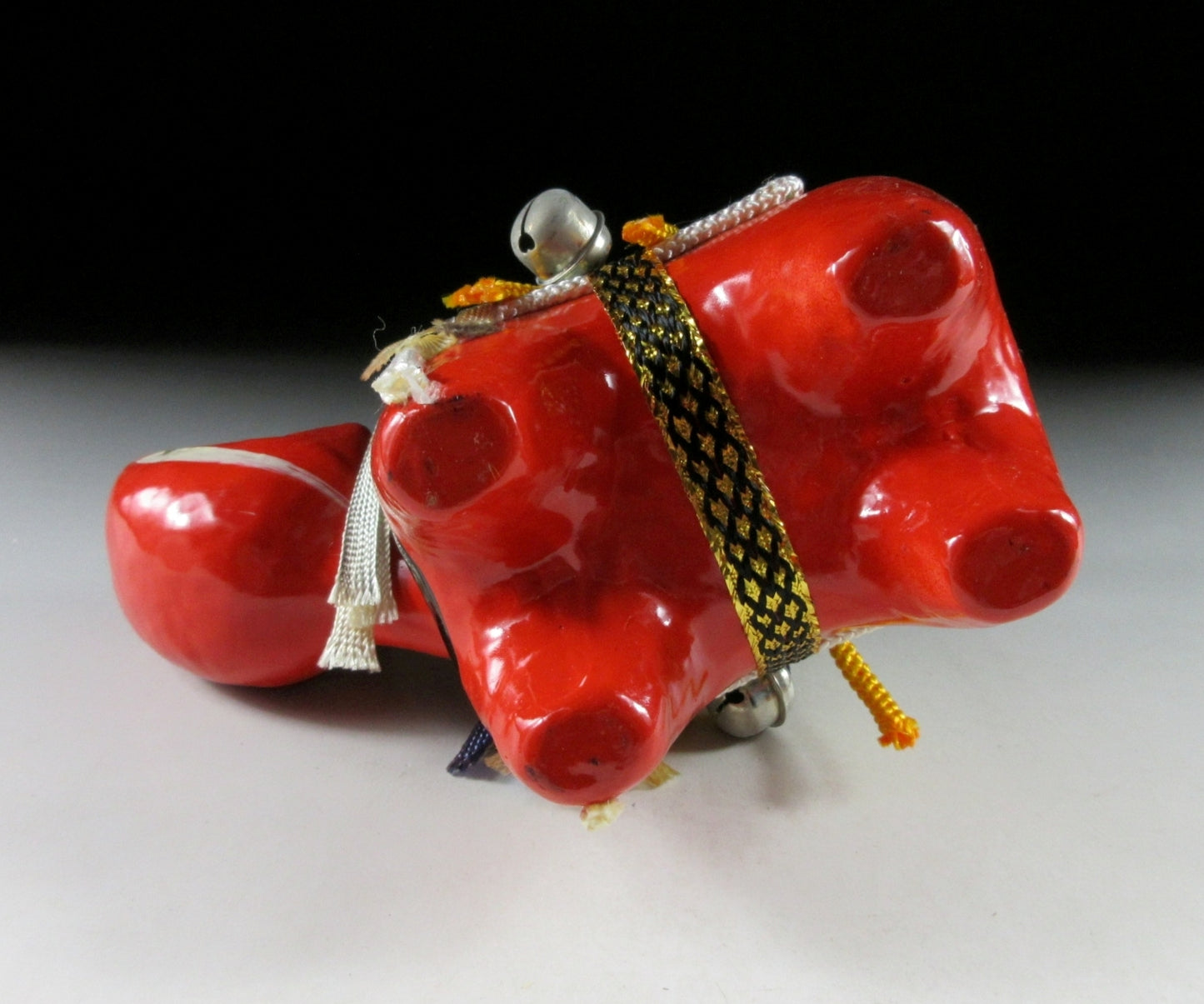 Vintage Papier-mâché Akabeko