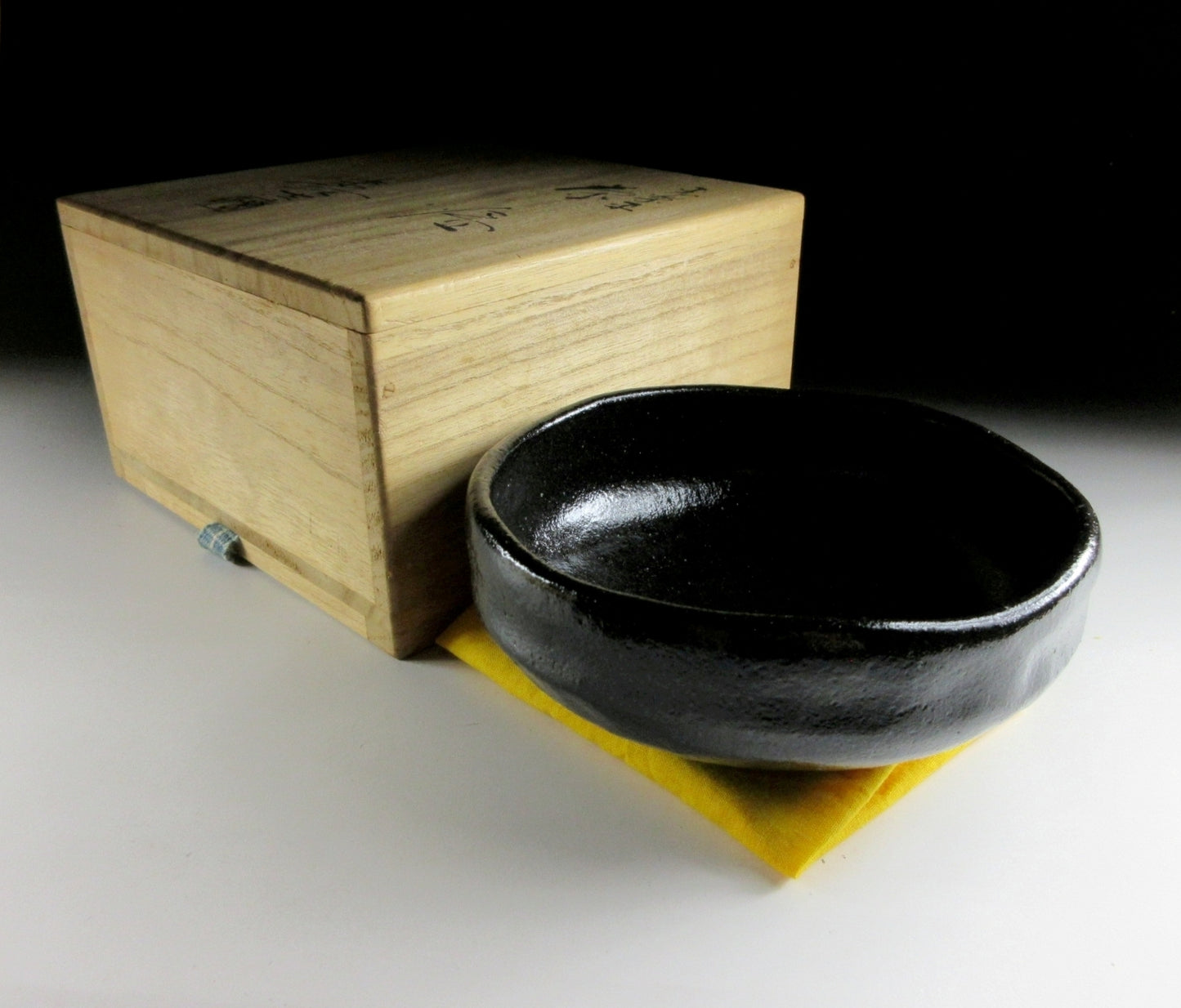 Fukui Rakuin Kuro Raku Chawan