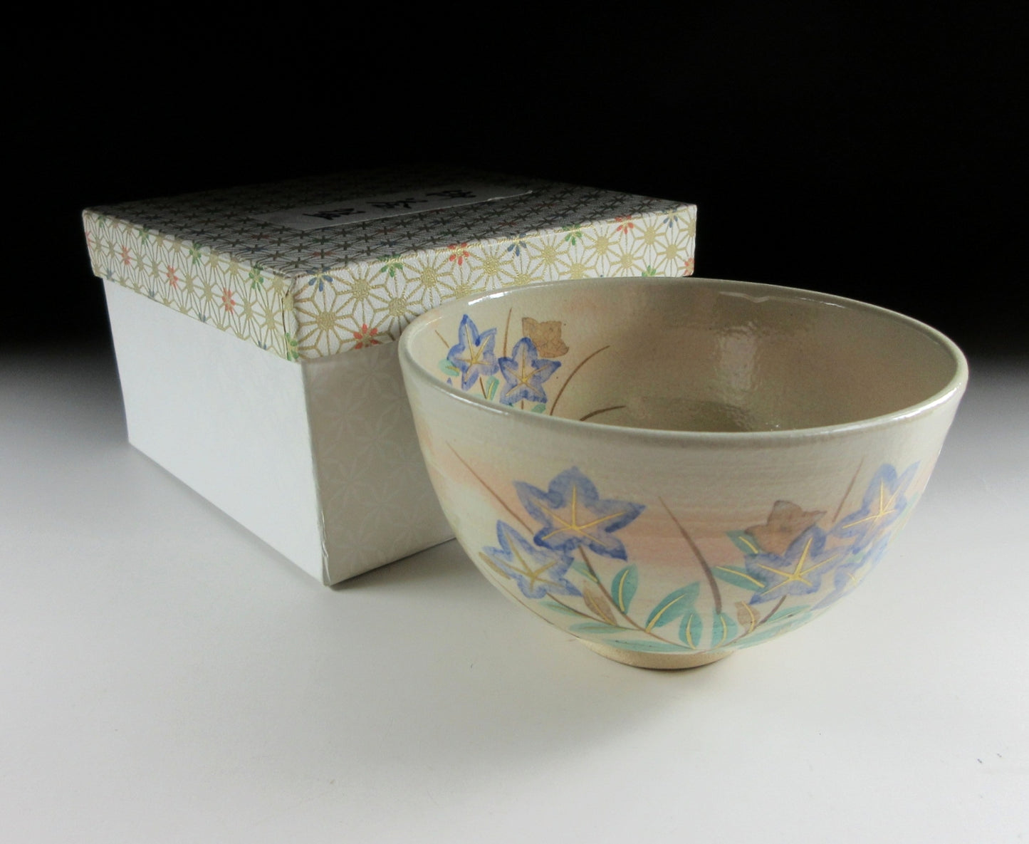 Nakamura Kaho Bellflower Chawan