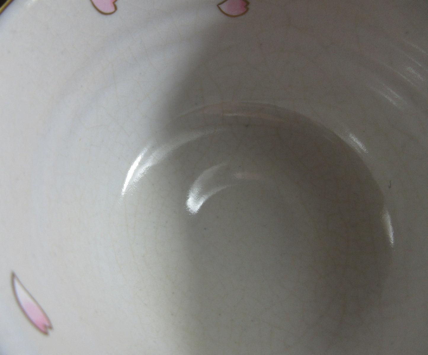 Kuwano Mutsuko 'Gosho no Hana' April Chawan