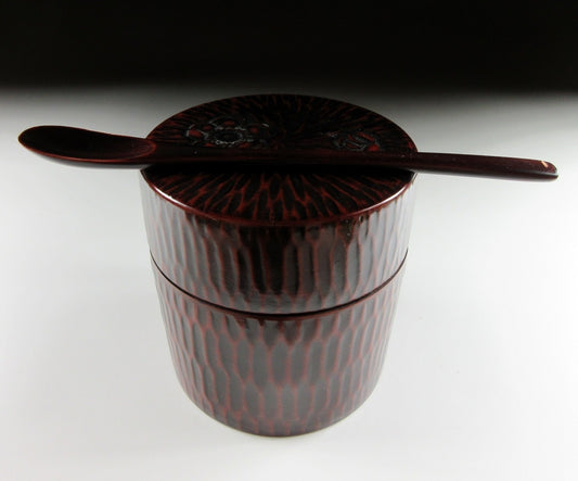 Resin Kamakura-bori Tea Caddy and Lacquered Spoon