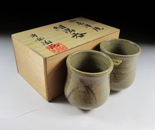 Hiari Gama Karatsu-ware Yunomi