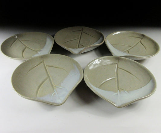 Yamato Nobuaki Hagi-ware Leaf Plates