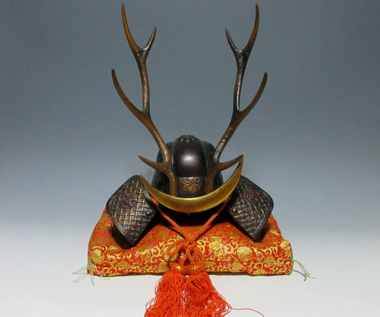 Yamanaka Shikanosuke Antler Kabuto Okimono