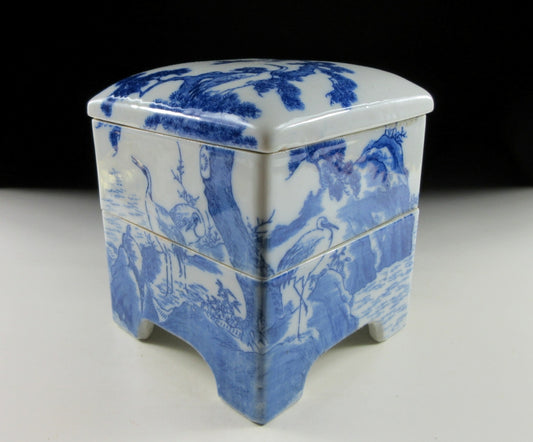 Small Porcelain Danju with Crane Decoration