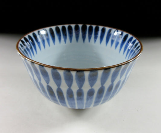 Mino-ware 'Tokusa' Pattern Bowl with Lid