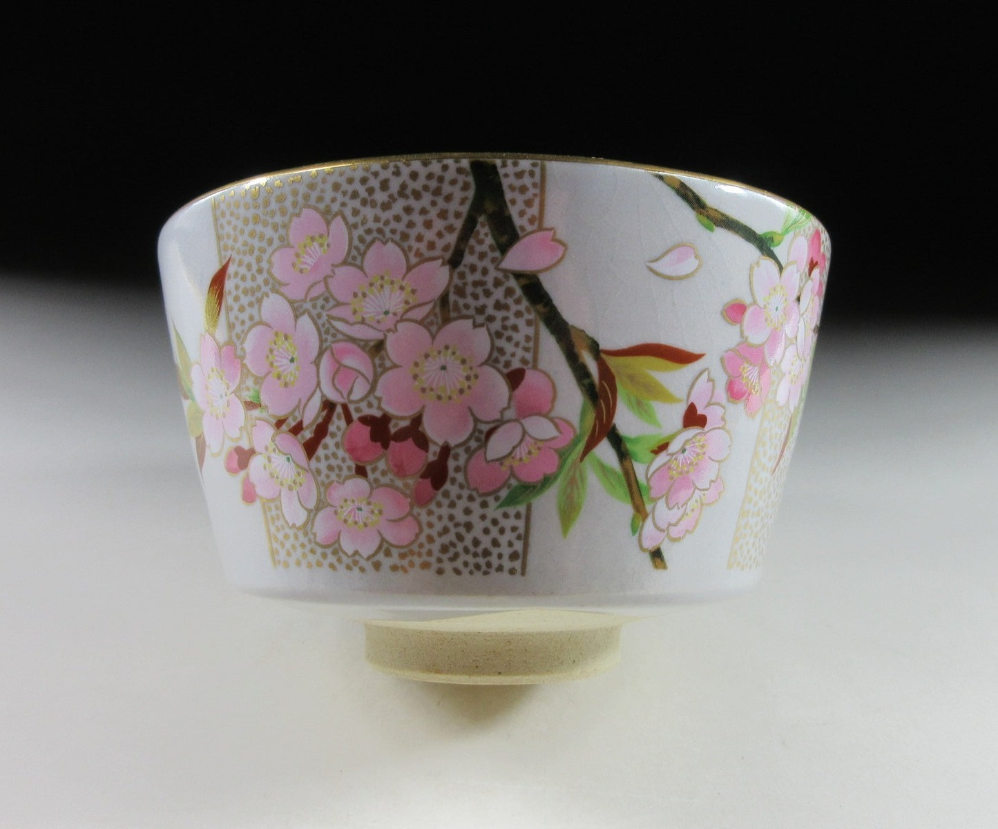 Kuwano Mutsuko 'Gosho no Hana' April Chawan