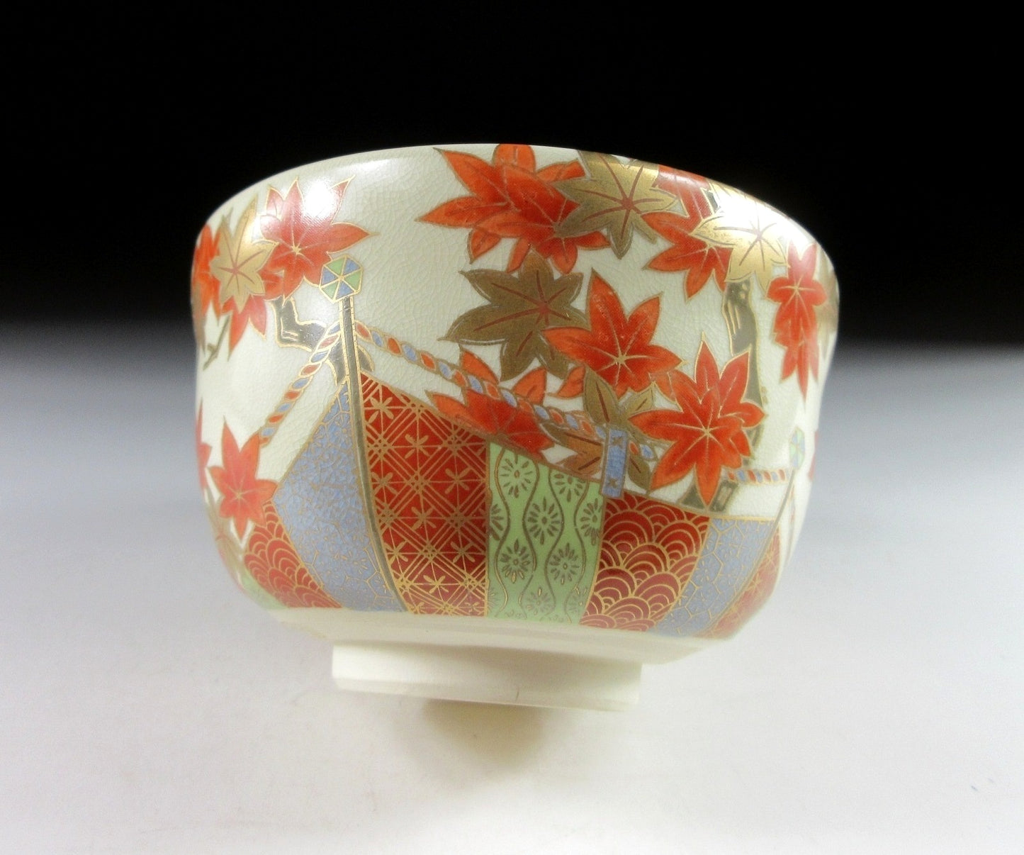 Miyaji Eika Momiji-gari Chawan