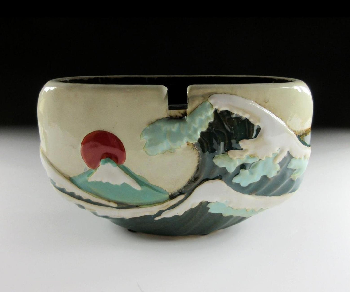 Great Wave Mosquito Coil Holder